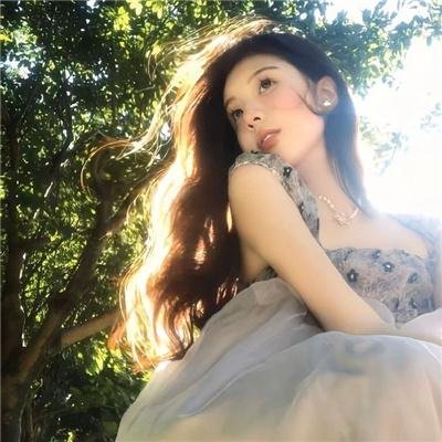 在他的阴影下